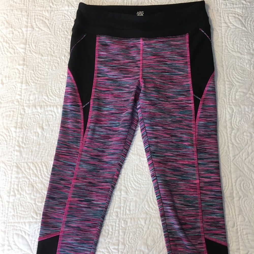 ABS workout capris size small.